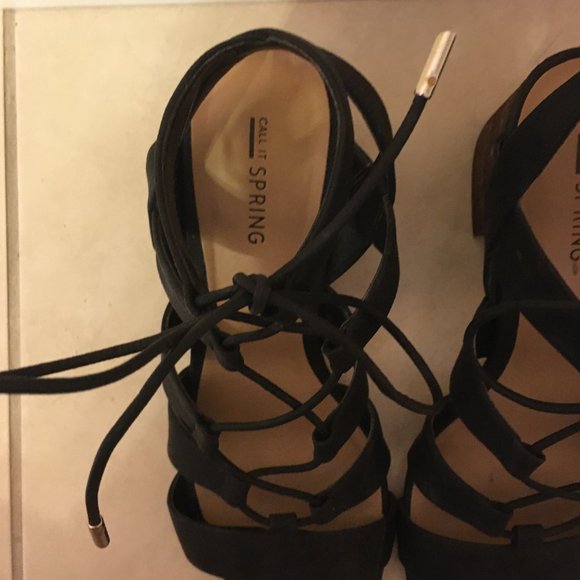 Black Strappy Chunky Heel Sandals - Picture 3 of 6